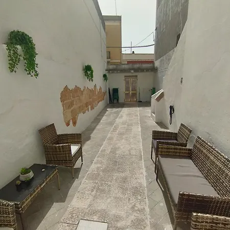 Casa Storica In Pietra Leccese * Lequile